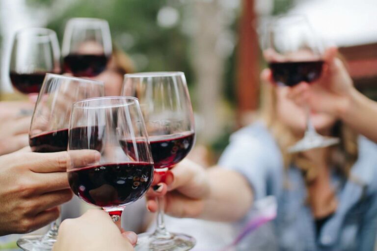 Heading on a wine tour? Read these tips to look like a wine pro!